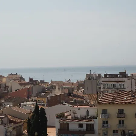 With Views Of And Sea Views. Simple And Cozy. Apartamento Calella