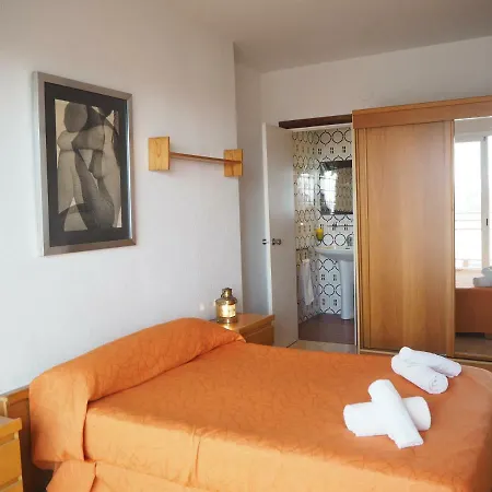 Διαμέρισμα With Views Of And Sea Views. Simple And Cozy. Καλέλα